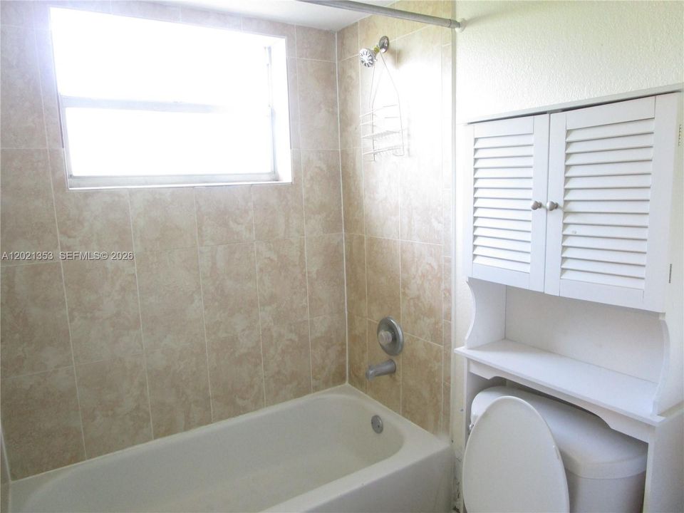 В аренду: $1,700 (2 спален, 2 ванн, 944 Квадратных фут)