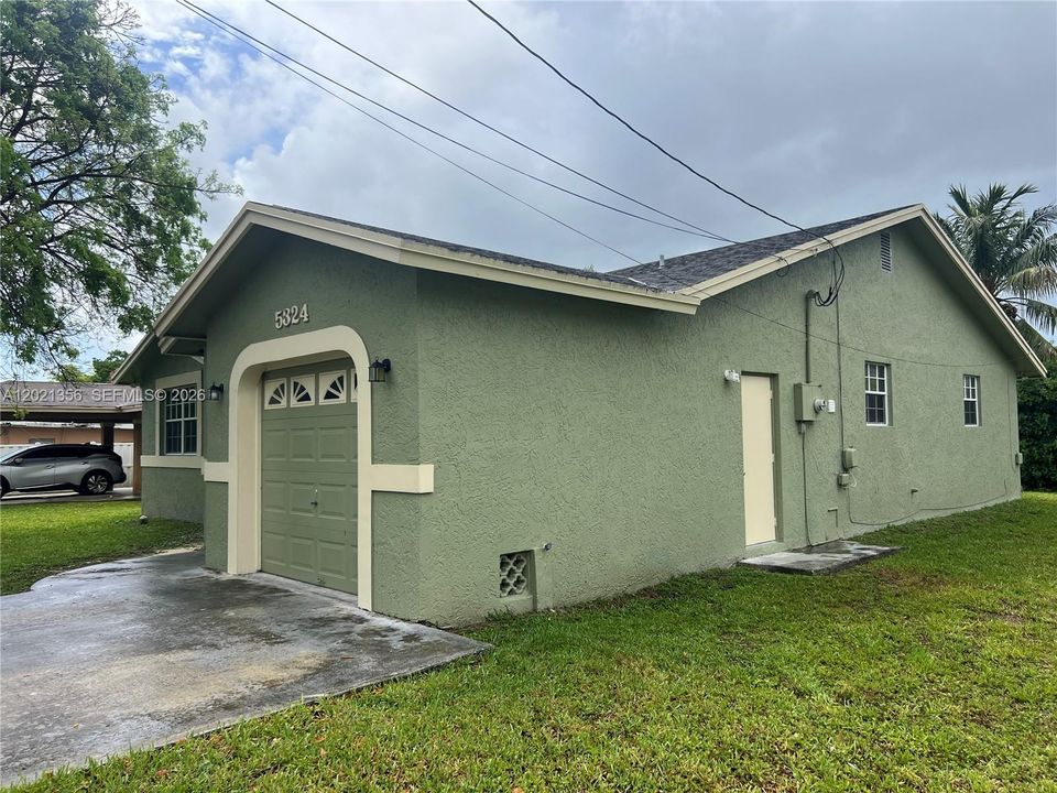 Activo con contrato: $459,900 (3 camas, 2 baños, 1522 Pies cuadrados)