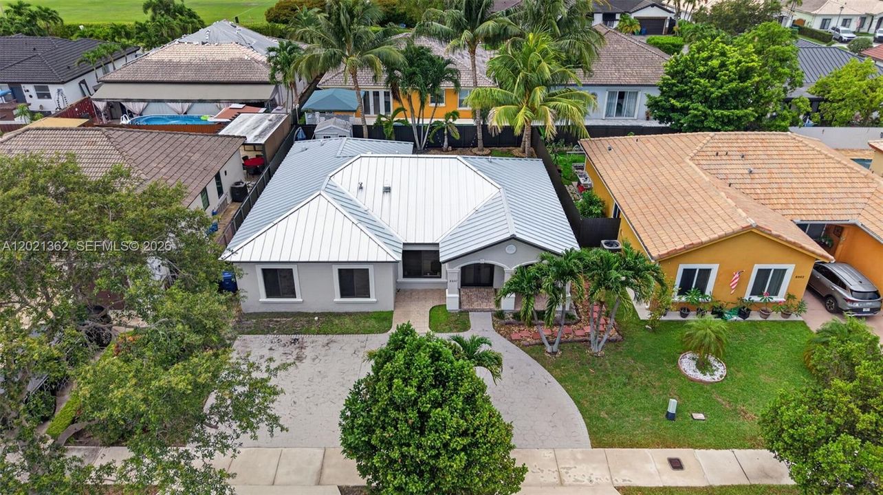 На продажу: $775,000 (3 спален, 2 ванн, 1888 Квадратных фут)