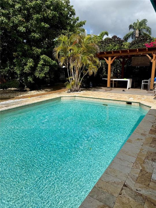 En Renta: $4,995 (4 camas, 3 baños, 2704 Pies cuadrados)