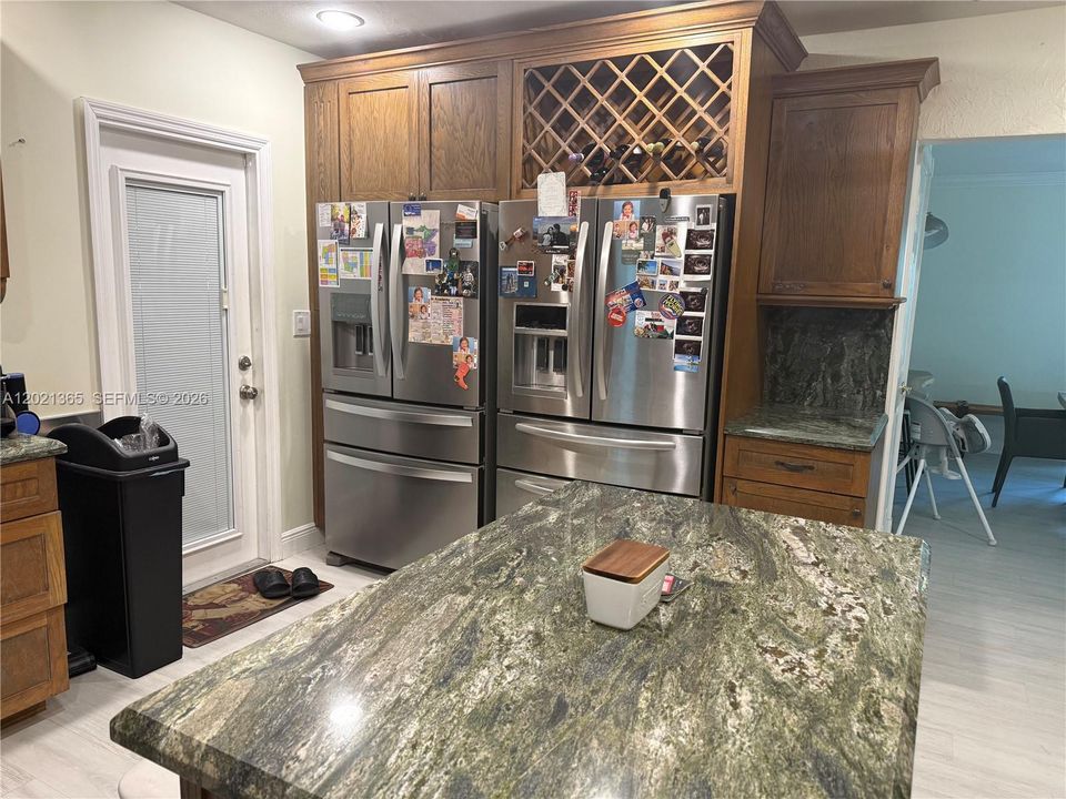 En Renta: $4,995 (4 camas, 3 baños, 2704 Pies cuadrados)