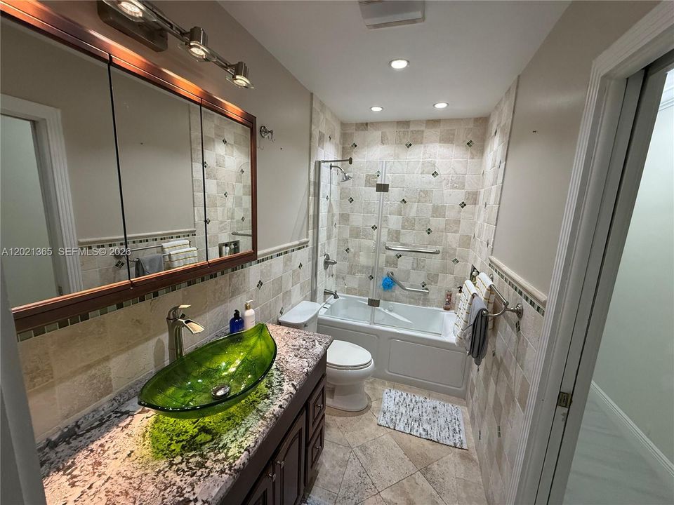 En Renta: $4,995 (4 camas, 3 baños, 2704 Pies cuadrados)