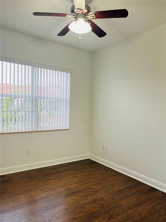 For Rent: $3,550 (3 beds, 2 baths, 1932 Square Feet)
