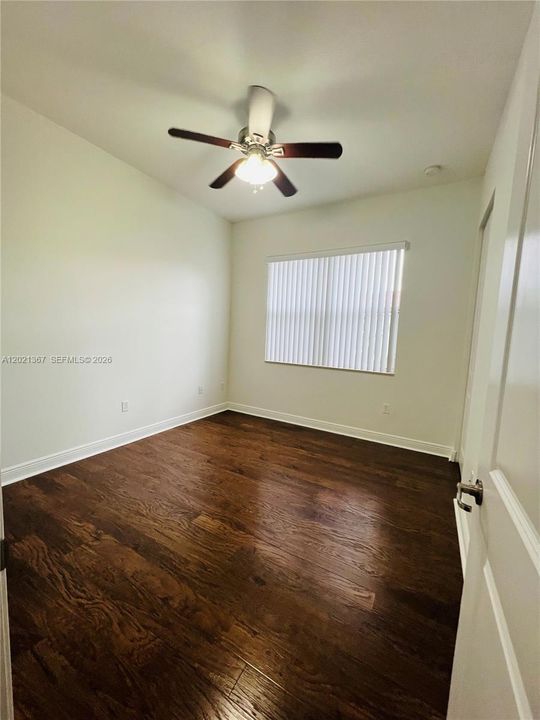 For Rent: $3,550 (3 beds, 2 baths, 1932 Square Feet)