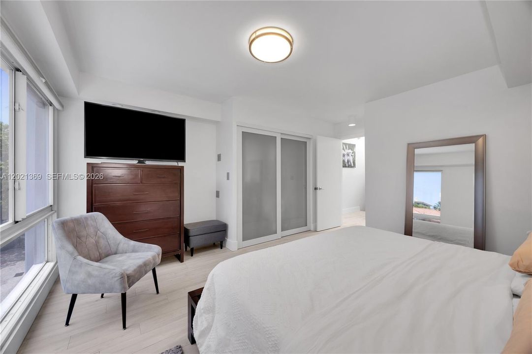 Vendido Recientemente: $965,000 (2 camas, 2 baños, 1275 Pies cuadrados)