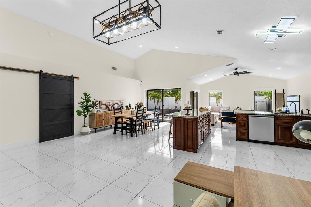 Kitchen/Dining Room