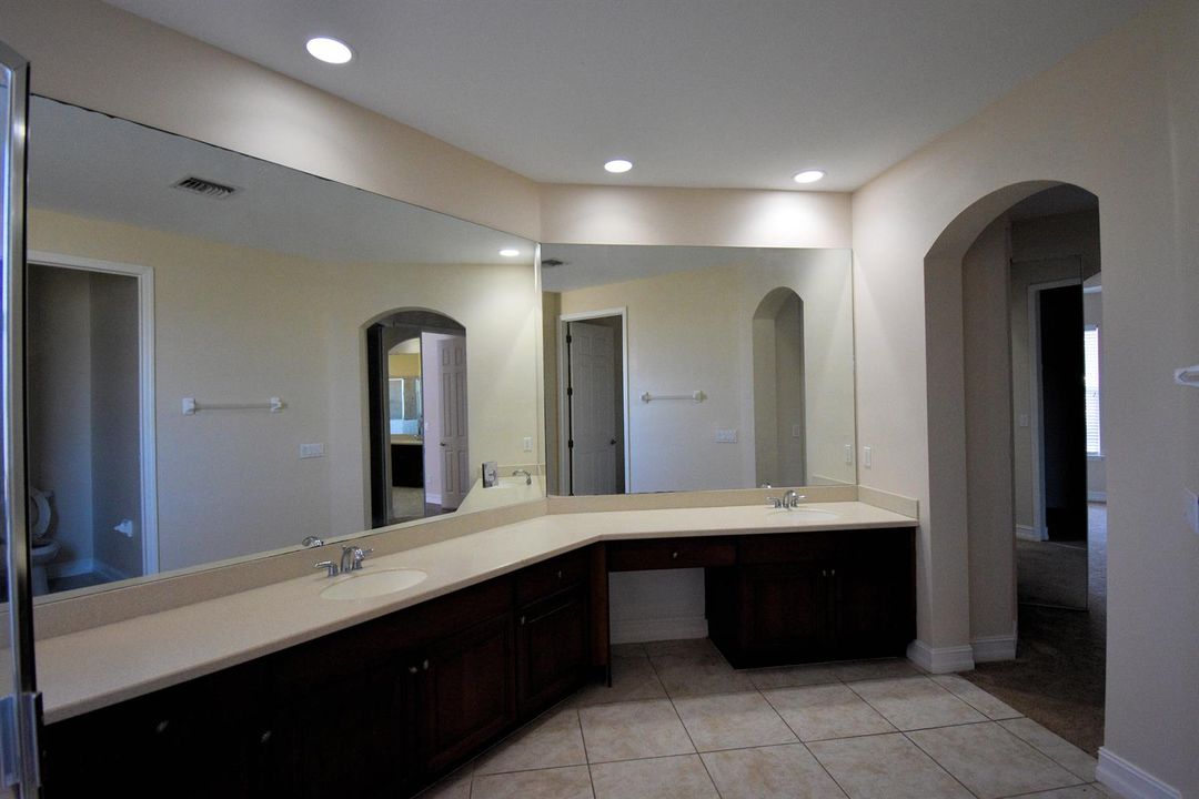 Main Bath 2