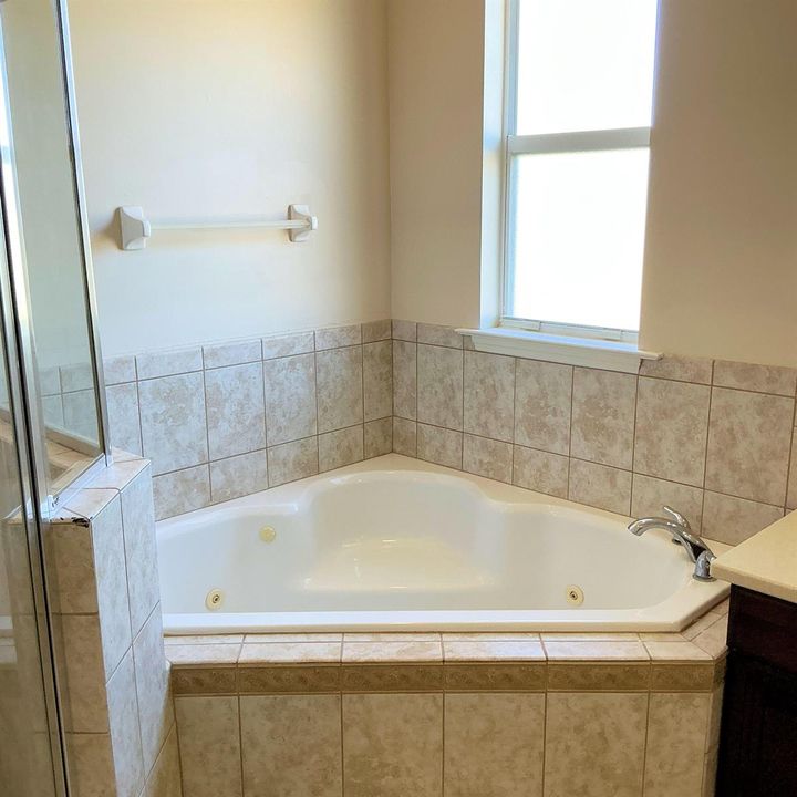 Tub