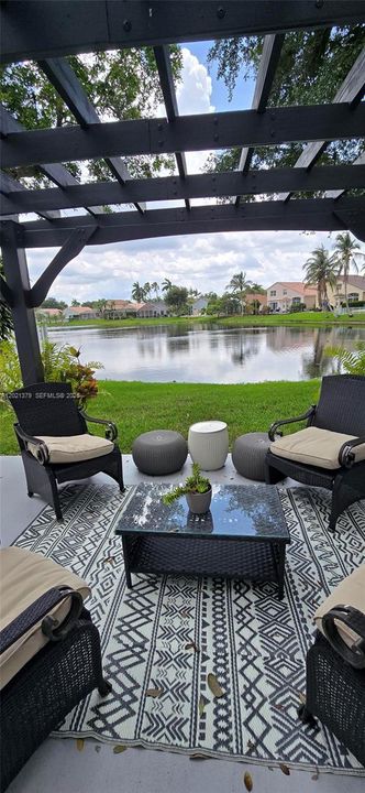 Active With Contract: $644,000 (3 beds, 3 baths, 1828 Square Feet)