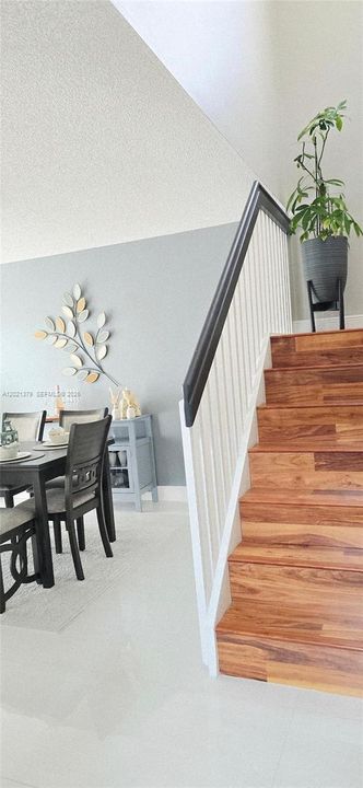 Active With Contract: $644,000 (3 beds, 3 baths, 1828 Square Feet)