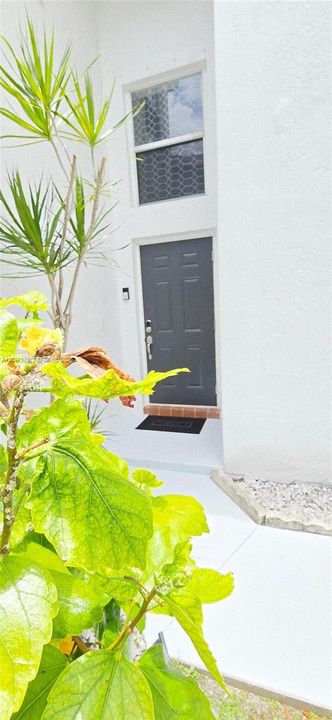Active With Contract: $644,000 (3 beds, 3 baths, 1828 Square Feet)