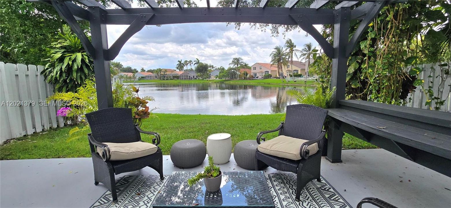 Active With Contract: $644,000 (3 beds, 3 baths, 1828 Square Feet)