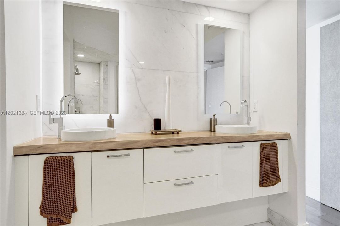 PERFECTLY STYLED AND FULLY UPGRADED MASTER BATHROOM!
