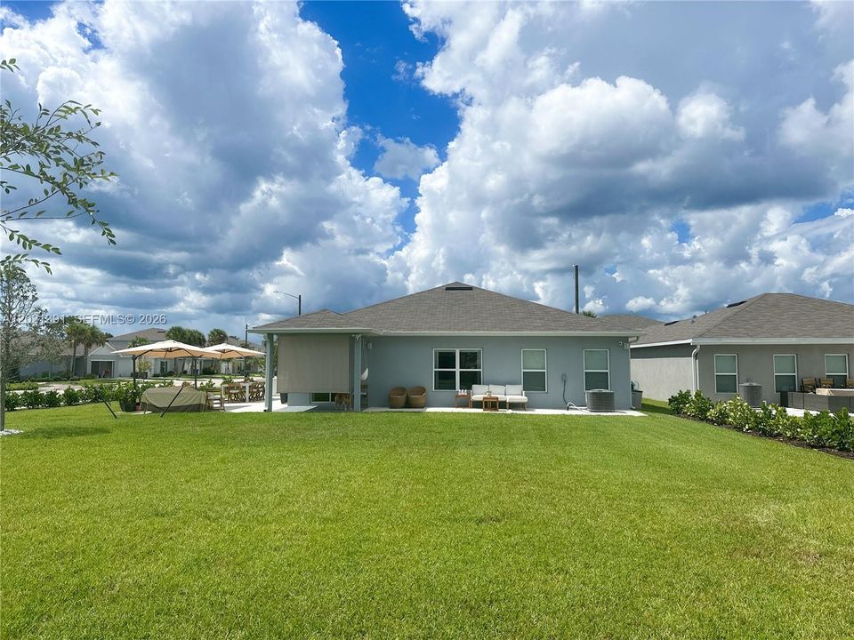 For Sale: $384,500 (4 beds, 2 baths, 1724 Square Feet)