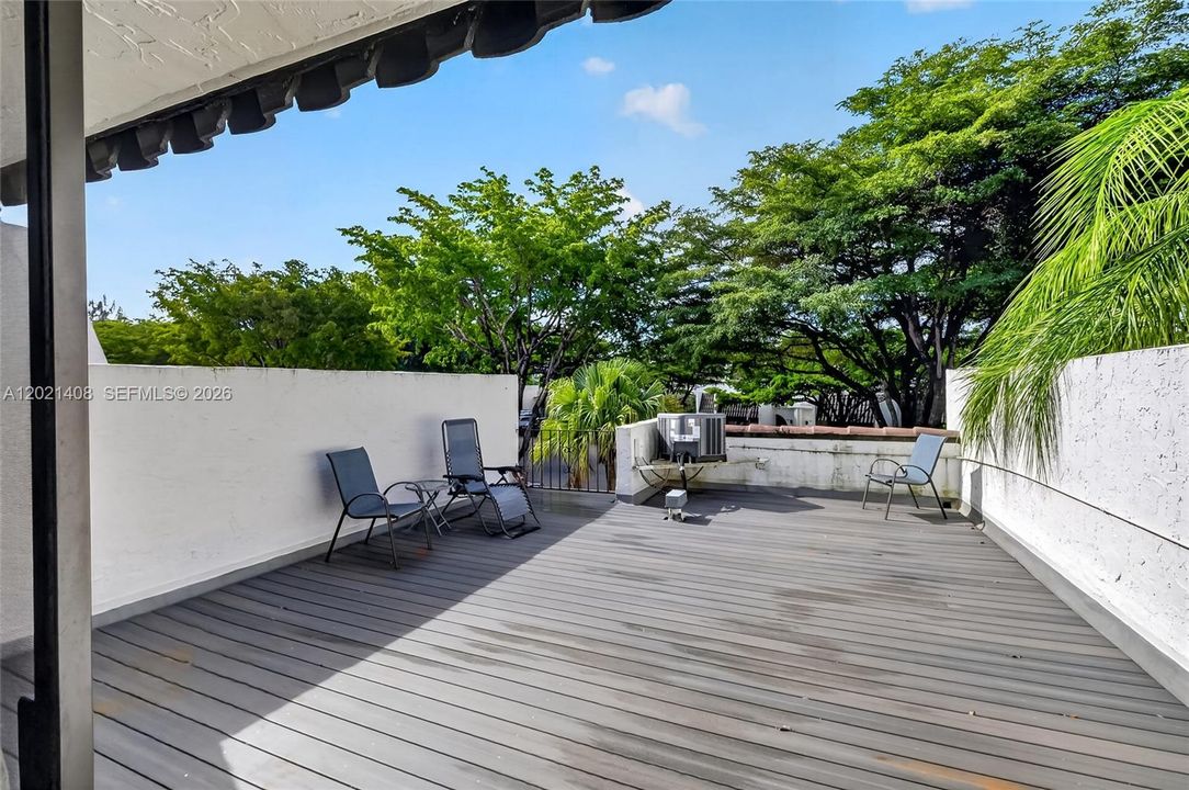 En Venta: $629,000 (2 camas, 2 baños, 1780 Pies cuadrados)