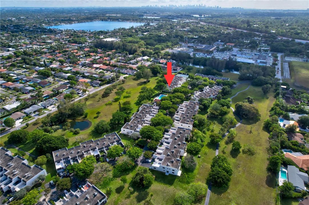 En Venta: $629,000 (2 camas, 2 baños, 1780 Pies cuadrados)