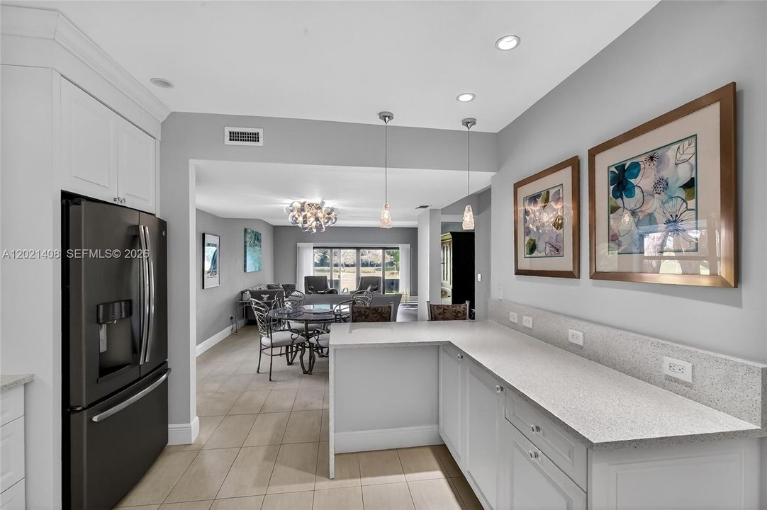 En Venta: $629,000 (2 camas, 2 baños, 1780 Pies cuadrados)