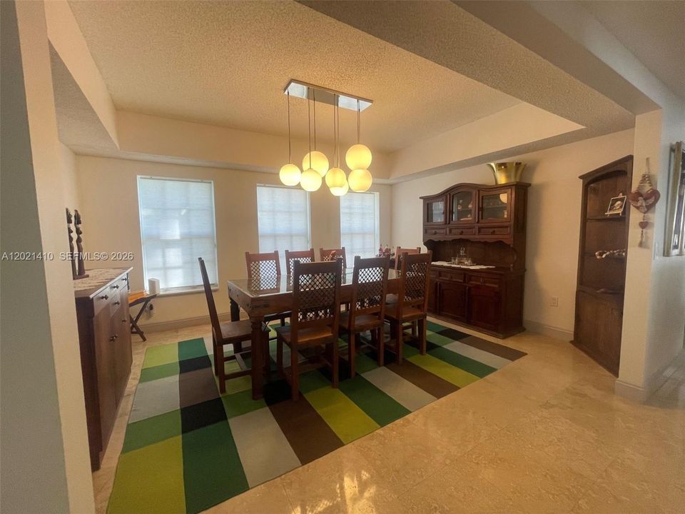 For Sale: $1,400,000 (5 beds, 3 baths, 3304 Square Feet)
