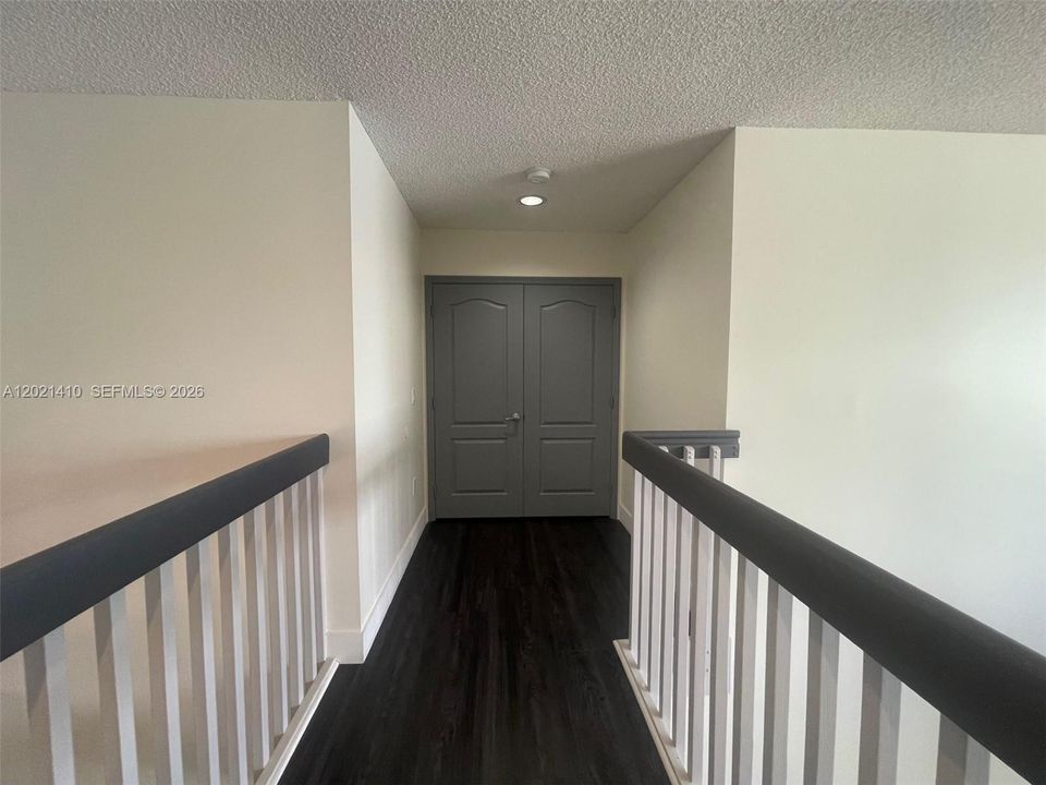 For Sale: $1,400,000 (5 beds, 3 baths, 3304 Square Feet)