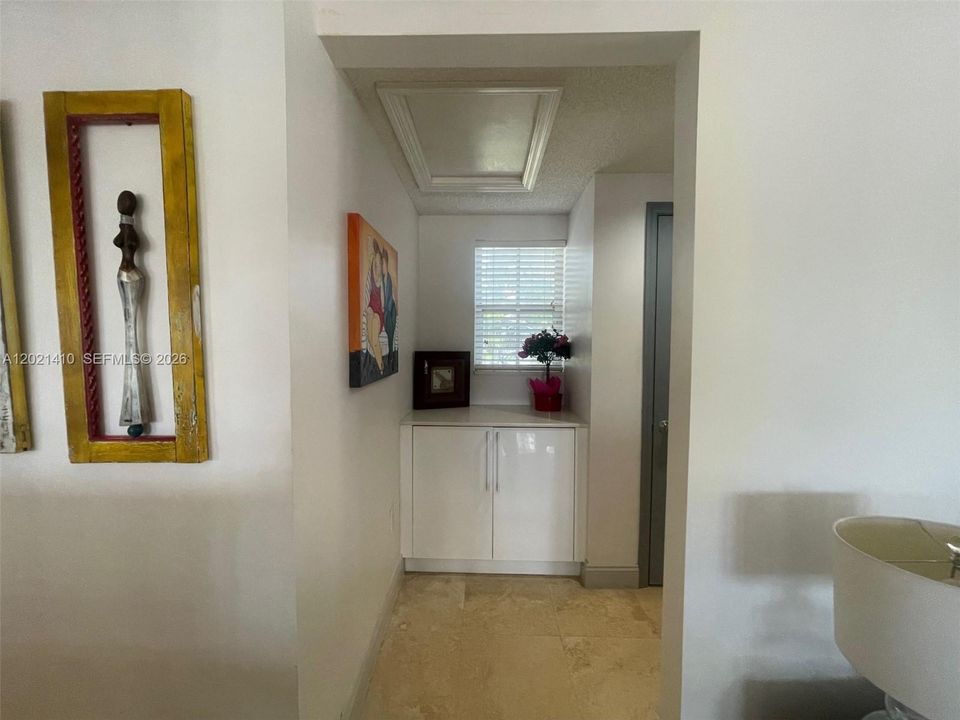 For Sale: $1,400,000 (5 beds, 3 baths, 3304 Square Feet)