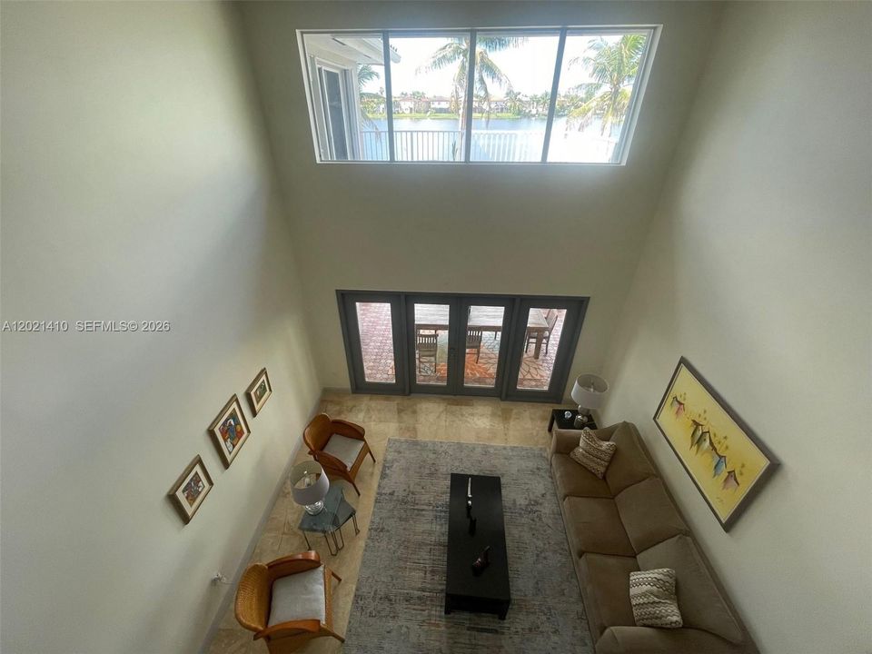 For Sale: $1,400,000 (5 beds, 3 baths, 3304 Square Feet)