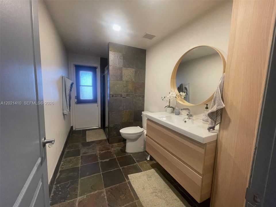 For Sale: $1,400,000 (5 beds, 3 baths, 3304 Square Feet)