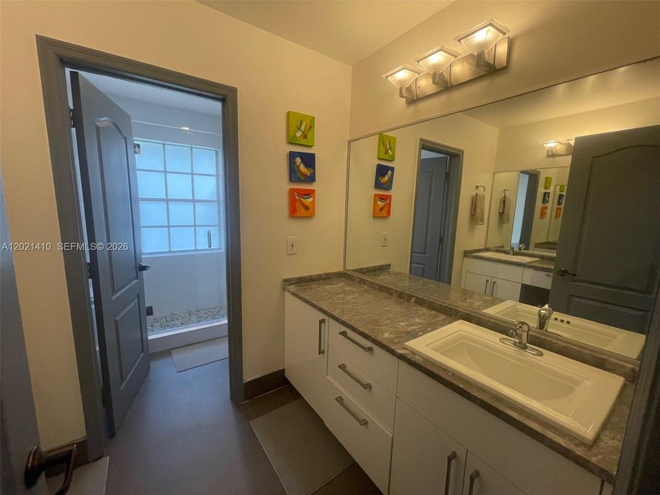 For Sale: $1,400,000 (5 beds, 3 baths, 3304 Square Feet)