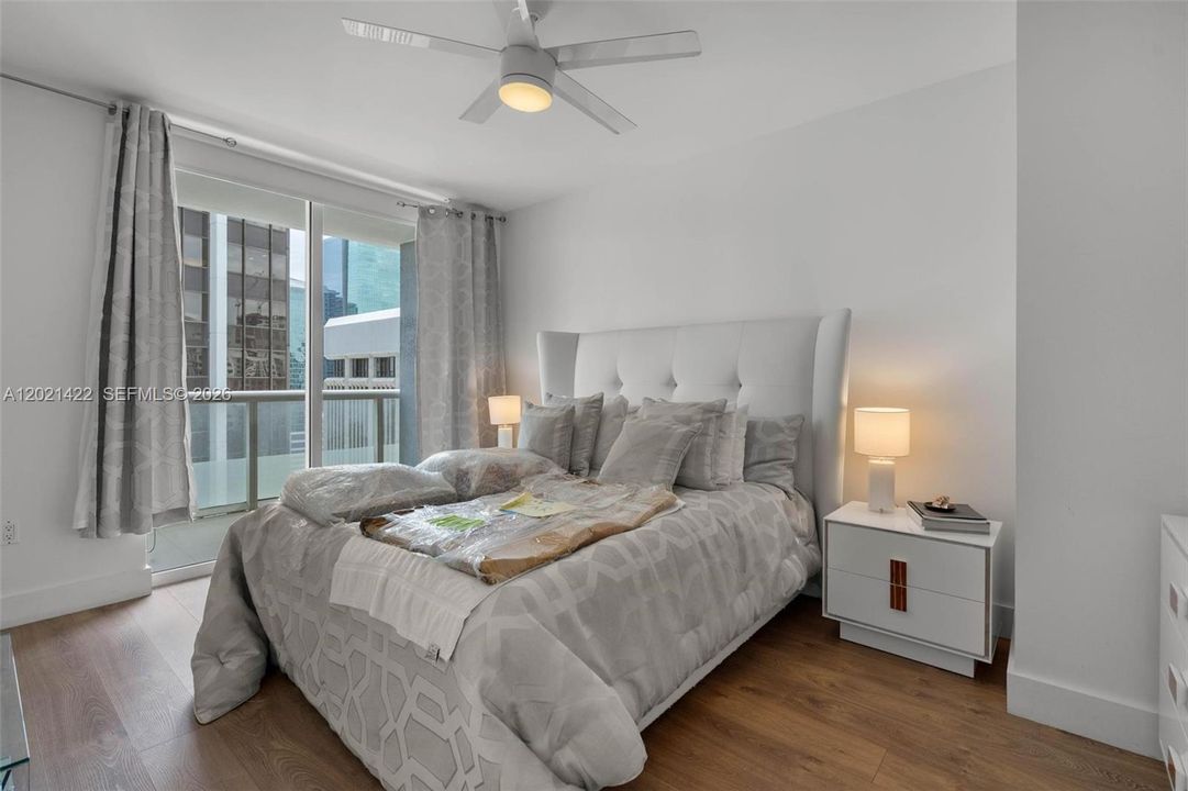 For Sale: $1,050,000 (3 beds, 2 baths, 1789 Square Feet)