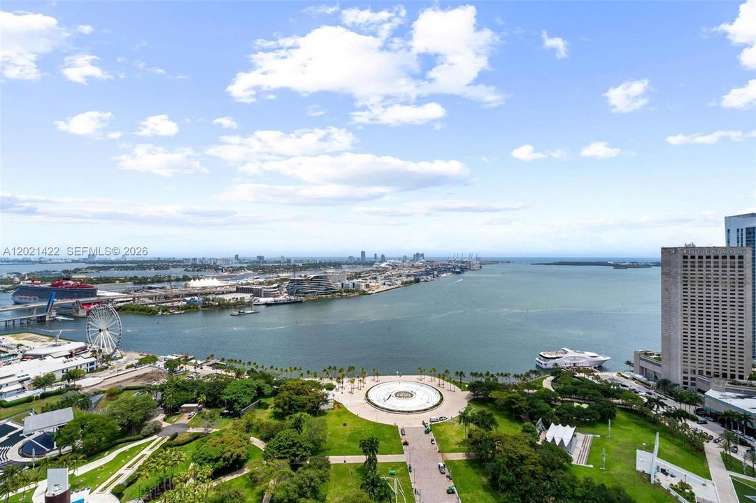 For Sale: $1,050,000 (3 beds, 2 baths, 1789 Square Feet)