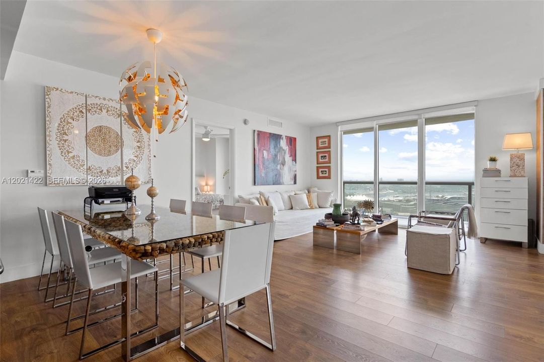 For Sale: $1,050,000 (3 beds, 2 baths, 1789 Square Feet)