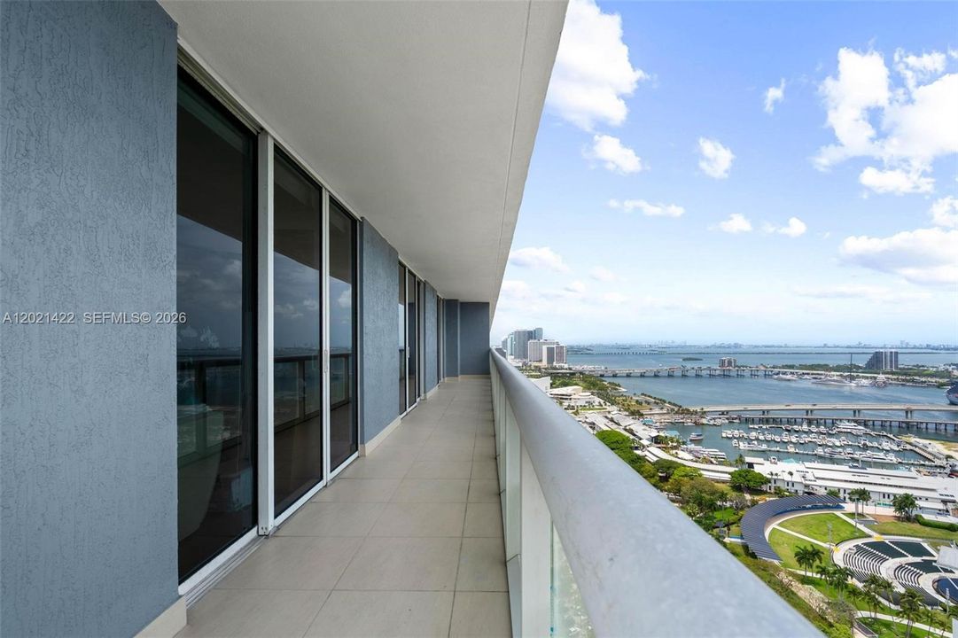 For Sale: $1,050,000 (3 beds, 2 baths, 1789 Square Feet)