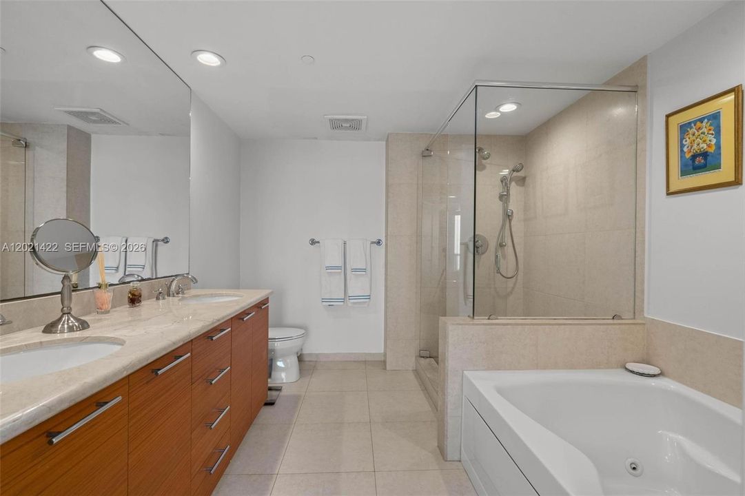 For Sale: $1,050,000 (3 beds, 2 baths, 1789 Square Feet)