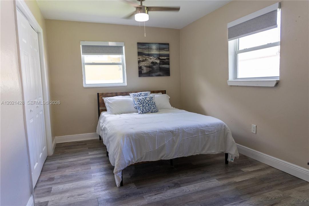 For Sale: $434,999 (3 beds, 1 baths, 1023 Square Feet)