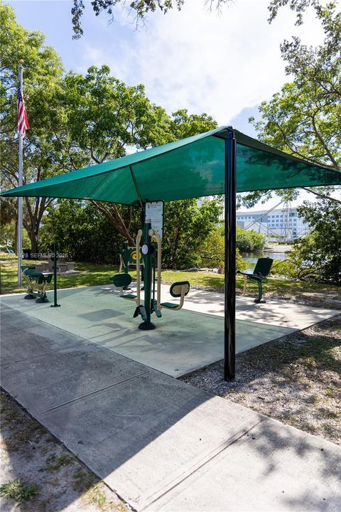 For Sale: $434,999 (3 beds, 1 baths, 1023 Square Feet)