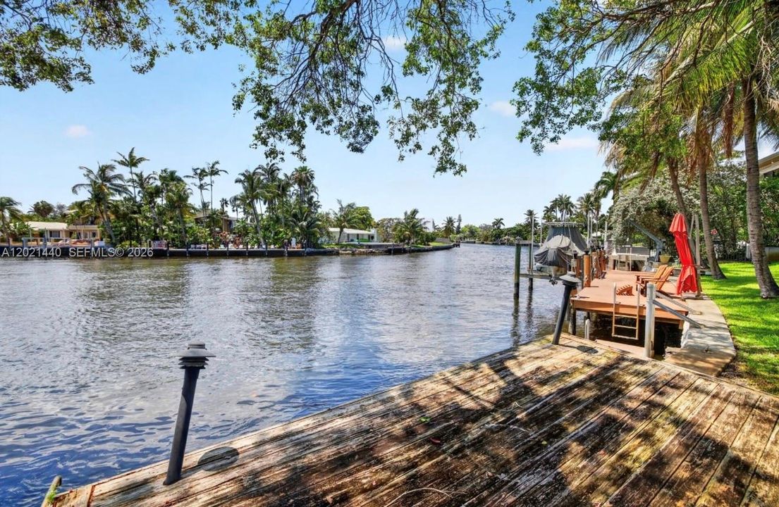 Недавно продано: $1,999,999 (4 спален, 3 ванн, 3093 Квадратных фут)