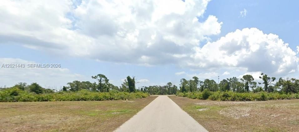 待售: $33,490 (0.24 acres)