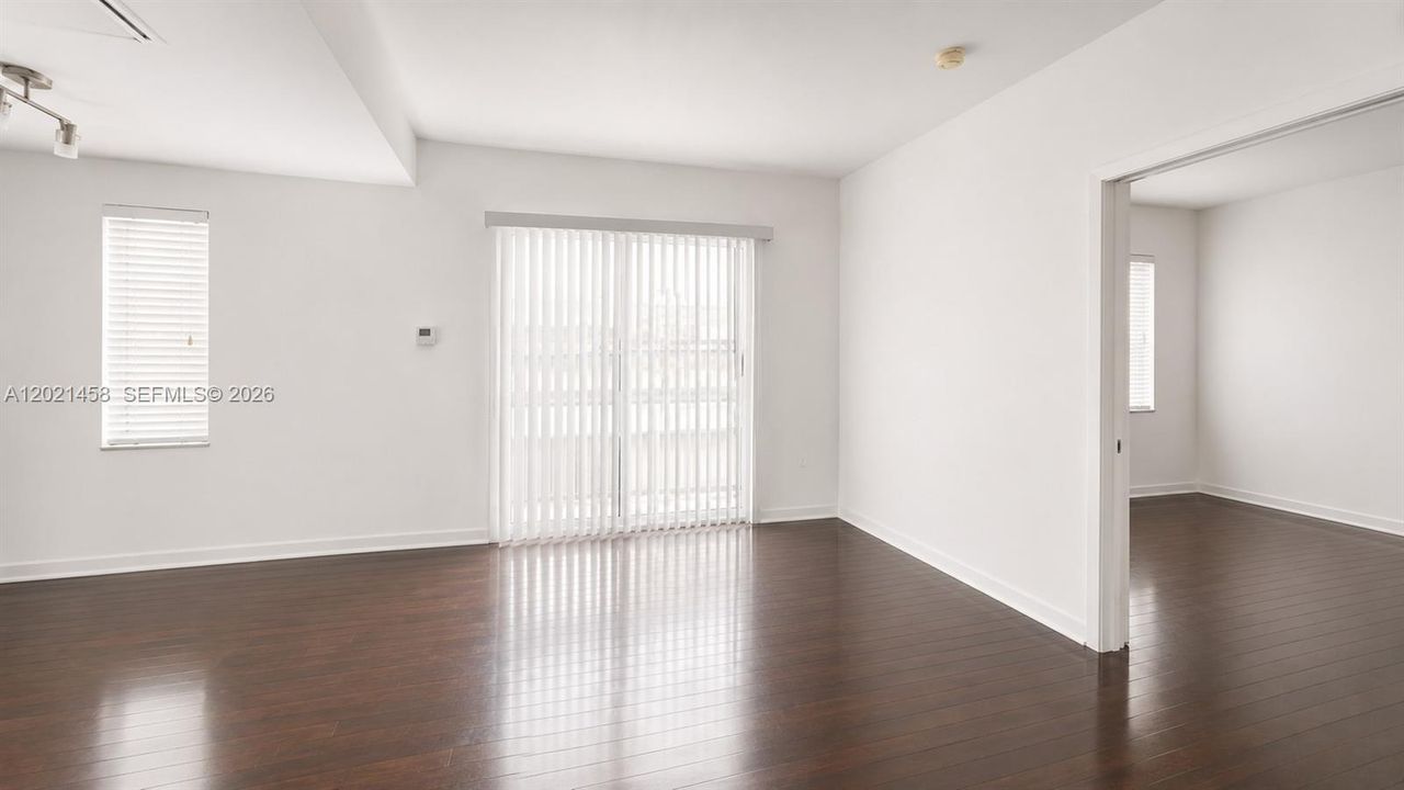 En Venta: $243,000 (1 camas, 1 baños, 440 Pies cuadrados)