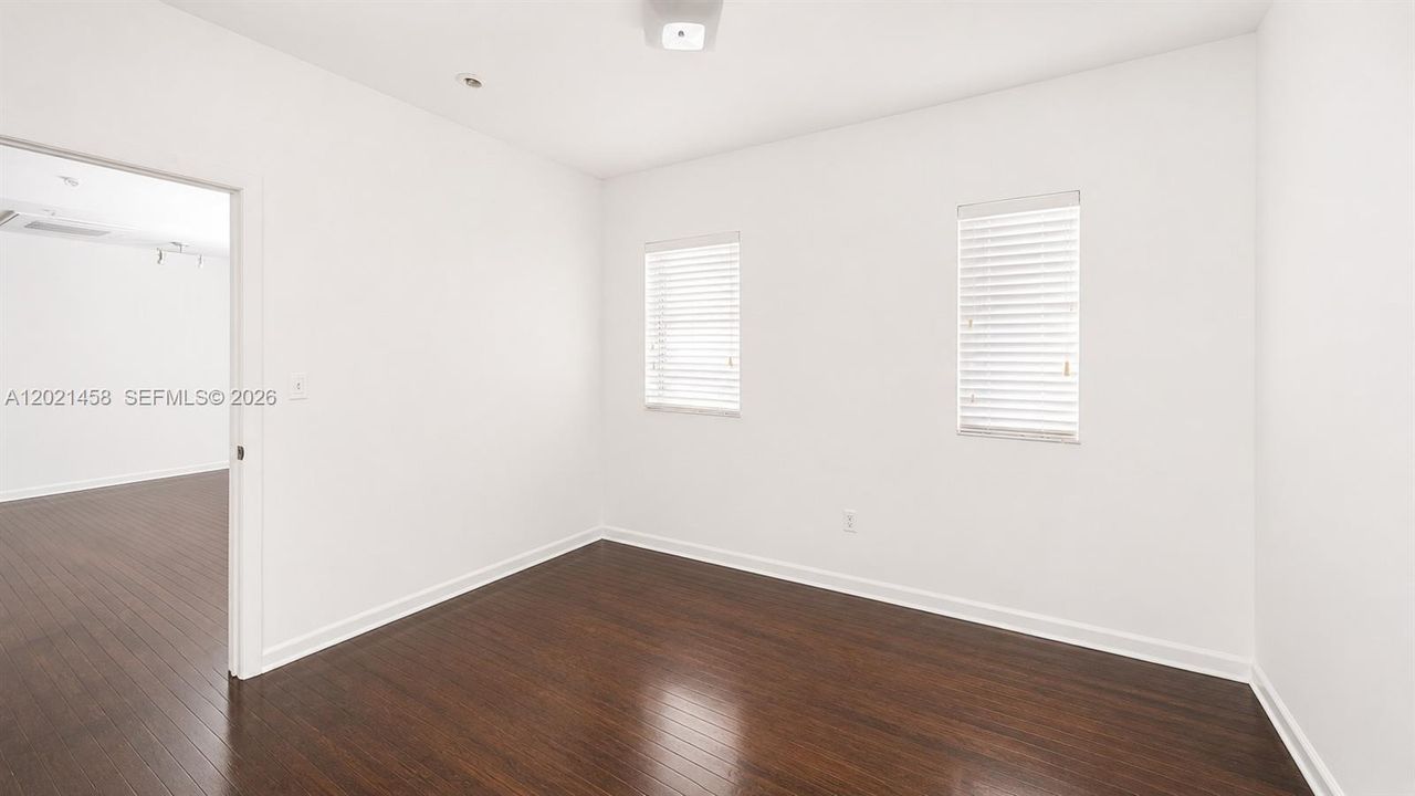 En Venta: $243,000 (1 camas, 1 baños, 440 Pies cuadrados)