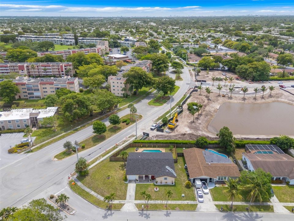 Activo con contrato: $545,000 (5 camas, 2 baños, 1655 Pies cuadrados)