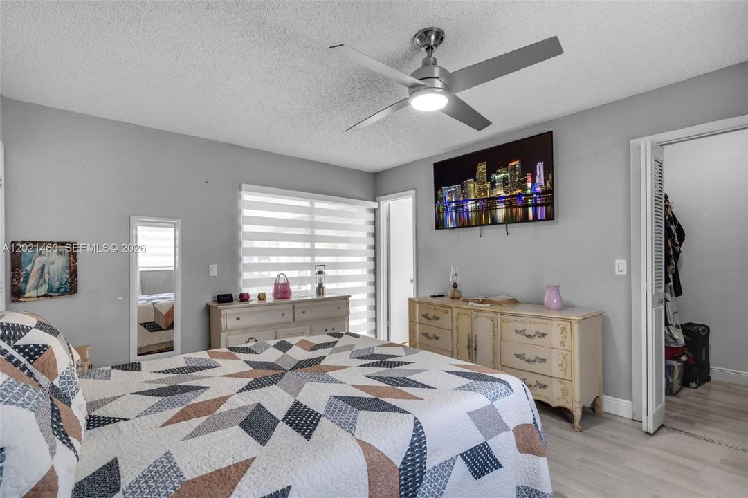 Activo con contrato: $545,000 (5 camas, 2 baños, 1655 Pies cuadrados)