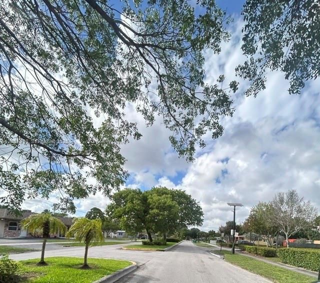 For Sale: $359,000 (3 beds, 1 baths, 960 Square Feet)