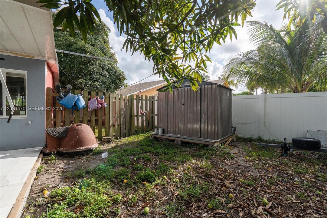 For Sale: $359,000 (3 beds, 1 baths, 960 Square Feet)