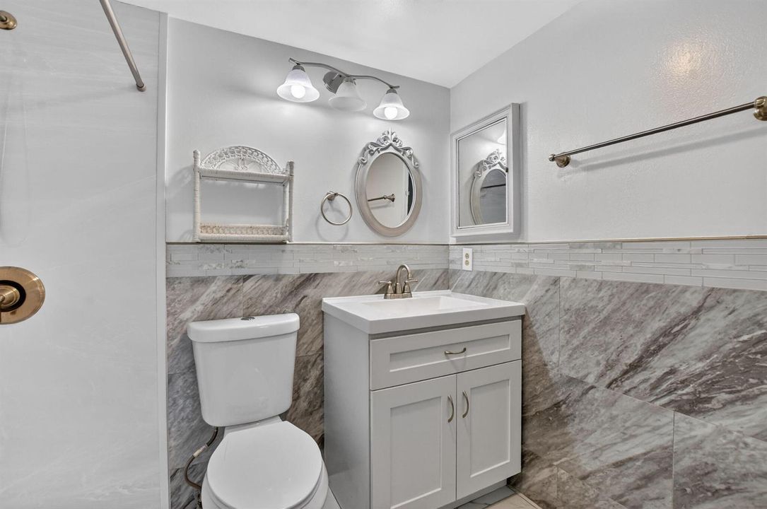 Main Bathroom