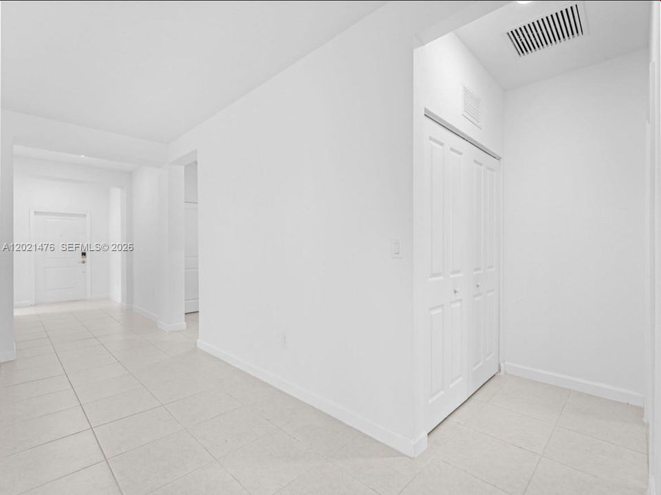 На продажу: $775,000 (3 спален, 3 ванн, 1870 Квадратных фут)