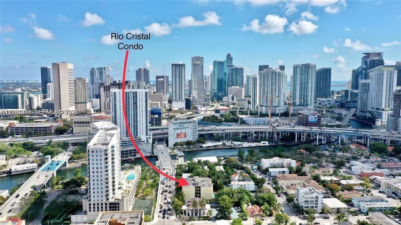 For Sale: $260,000 (2 beds, 1 baths, 707 Square Feet)