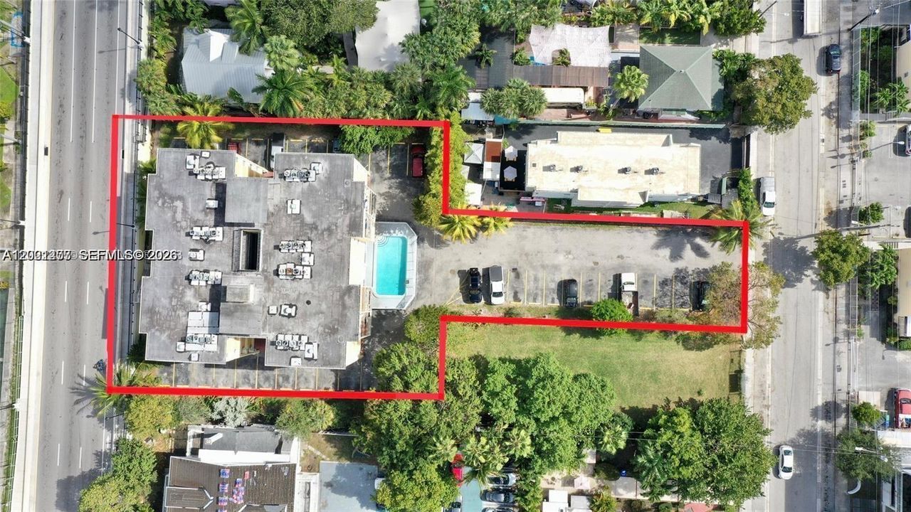 For Sale: $260,000 (2 beds, 1 baths, 707 Square Feet)