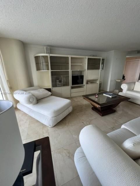 Active With Contract: $679,000 (2 beds, 2 baths, 1464 Square Feet)