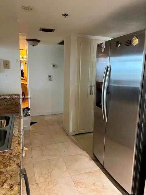 Active With Contract: $679,000 (2 beds, 2 baths, 1464 Square Feet)