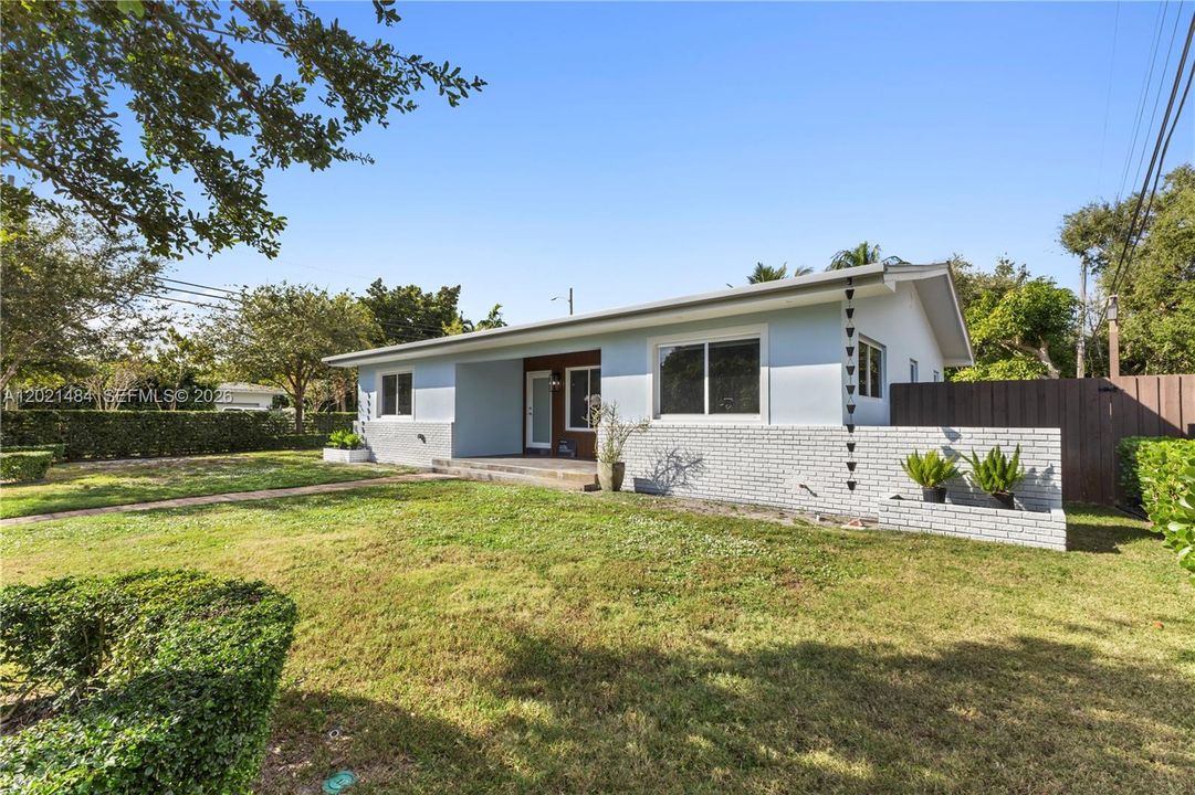 В аренду: $6,900 (3 спален, 2 ванн, 1434 Квадратных фут)
