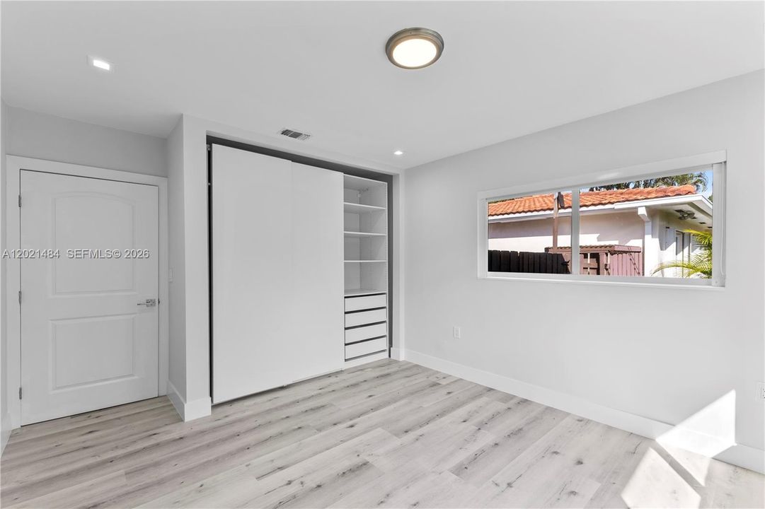 В аренду: $6,900 (3 спален, 2 ванн, 1434 Квадратных фут)